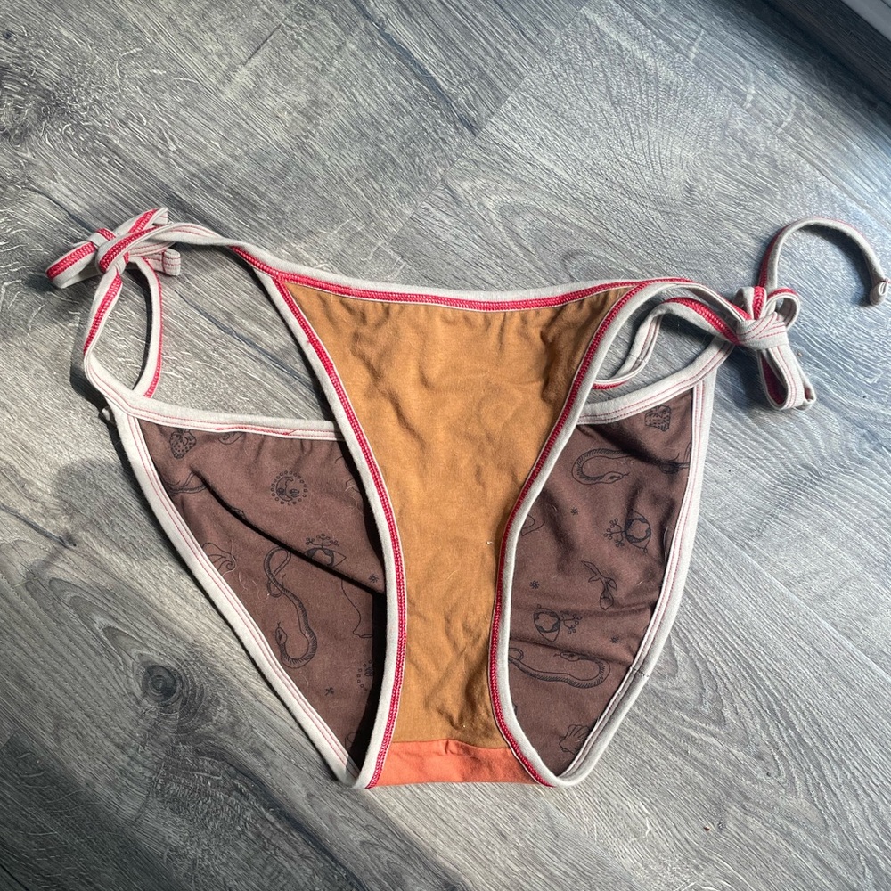 ARQ LAWN string bikini bottom XL mixed fabrics NWOT